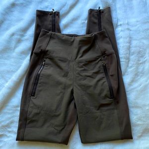 ATHLETA HEADLANDS HYBRID TIGHT GRAY SIZE 0